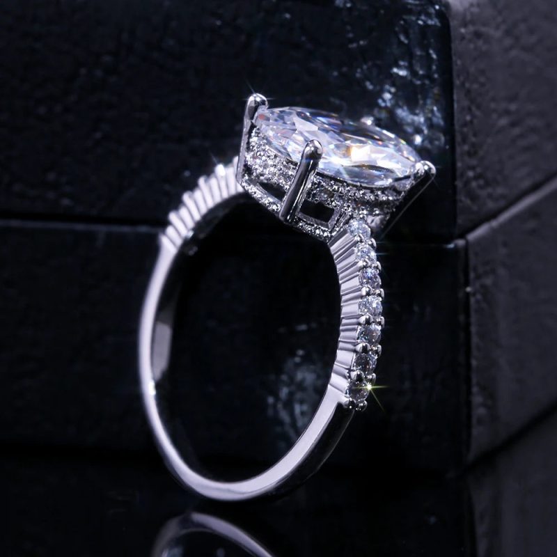 Huitan Oval Finger Ring Band - Image 4