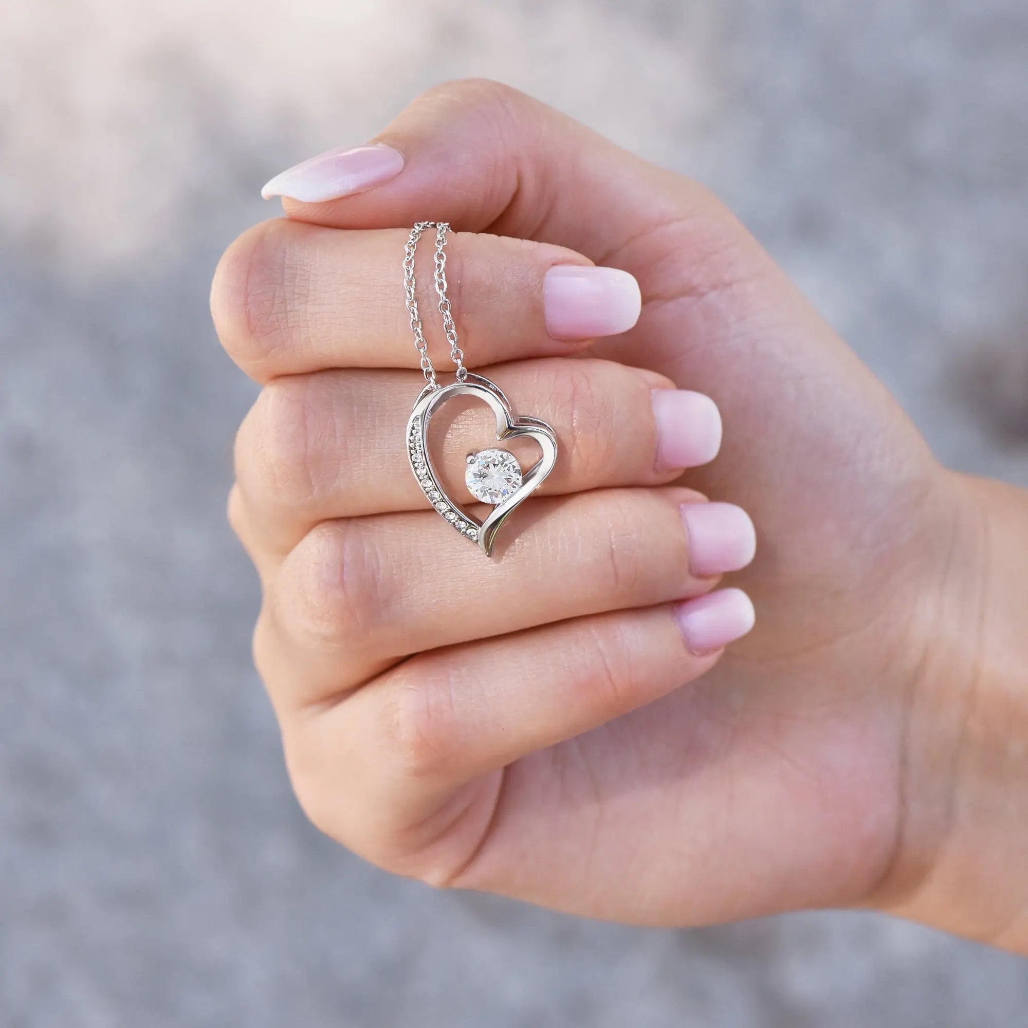 Creative Elegant Classic Heart Pendant Necklace - Image 4