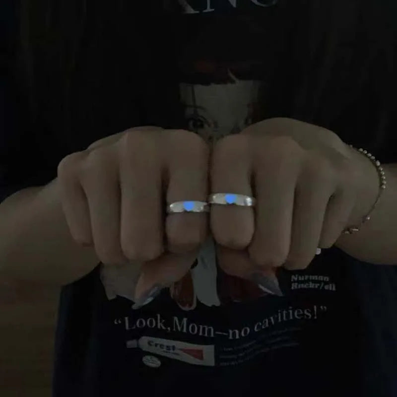 Fashion Blue Love Heart Luminous Ring - Image 4