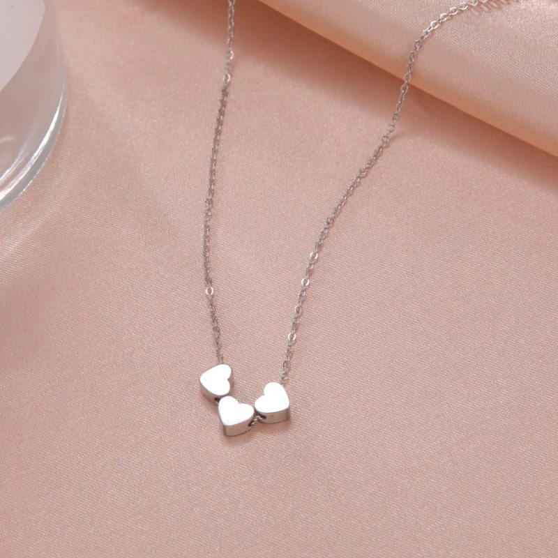 Cazador Kpop 3 Hearts Choker Necklace – Stainless Steel Minimalist Jewelry for Women & Girls - Image 4