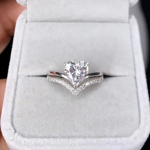 Delicate Silver Color Heart Rings with White Zircon Stones